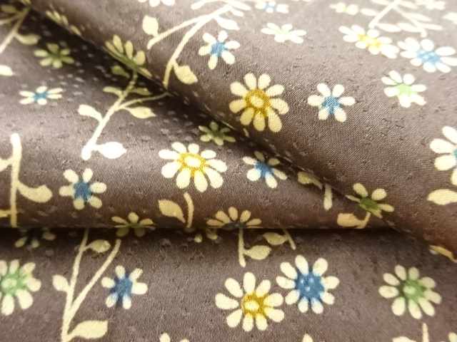  花模様小紋着物